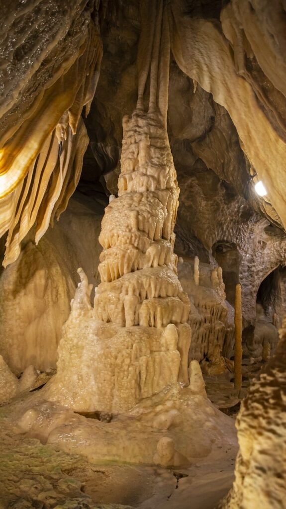 Die Atta-Höhle - ferienapartment-sauerland.de